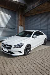Mercedes-Benz CLA 180 - - Mercedes-Benz CLA 180: Coupe