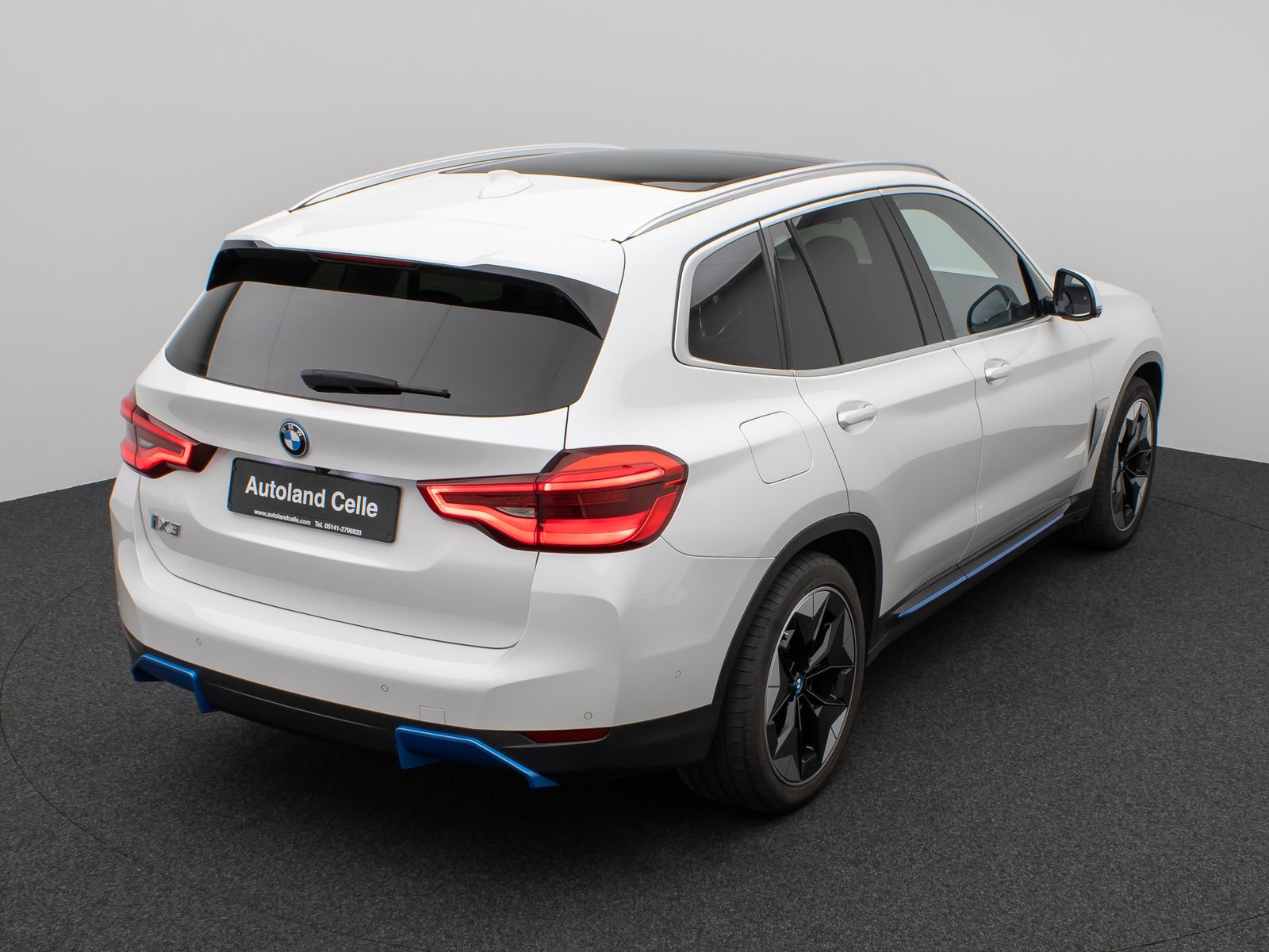 Fahrzeugabbildung BMW iX3 Impressive 360°HUD DAB H/K Komfort 20Zoll