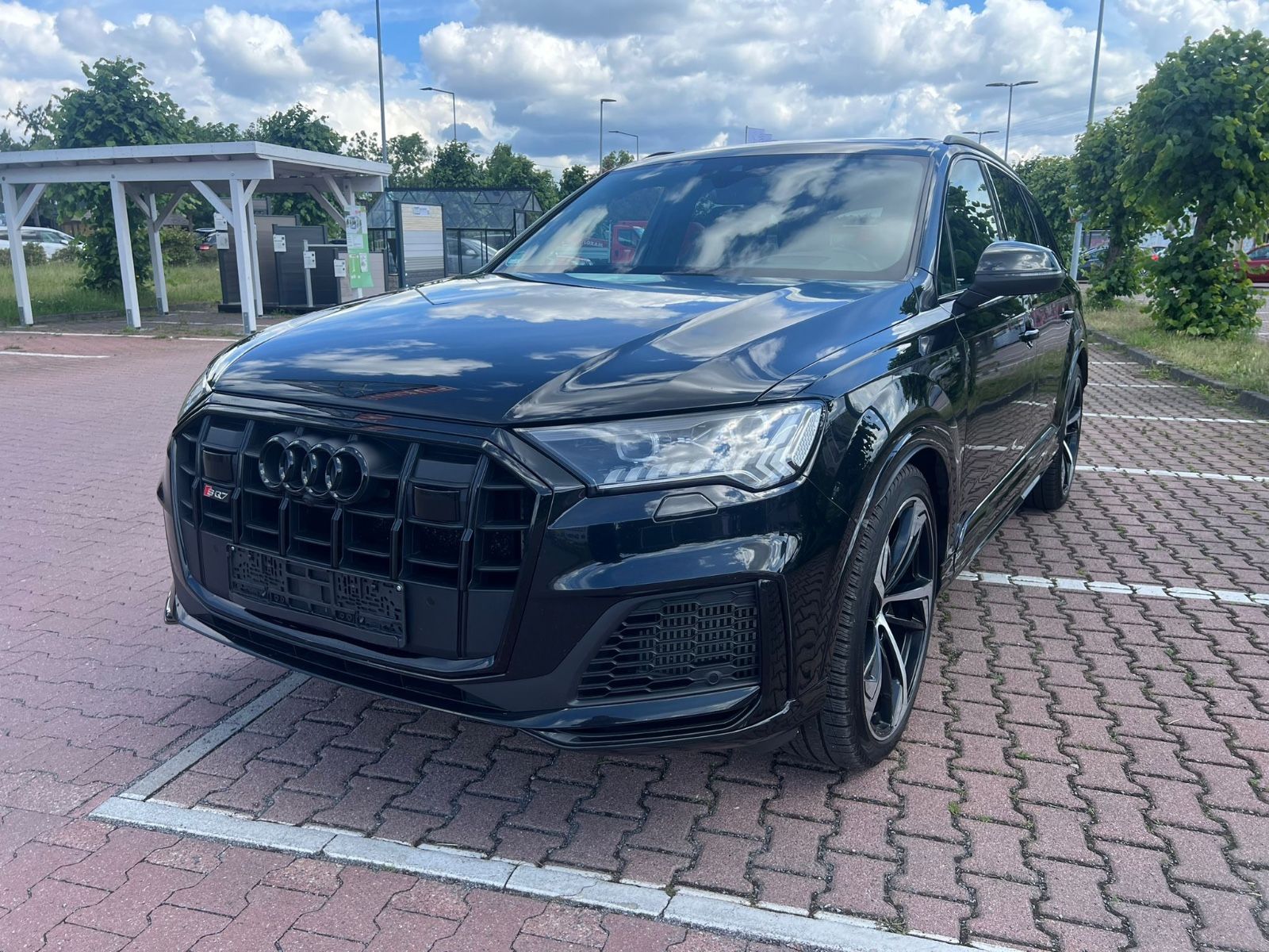 AUDI SQ7 TDI Quattro 7Sitz HUD Pano Nappa Soft Matrix