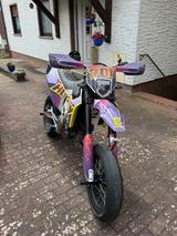 Husqvarna 701 Supermoto - HUSQVARNA 701 SUPERMOTO