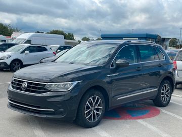 Volkswagen Tiguan - 10