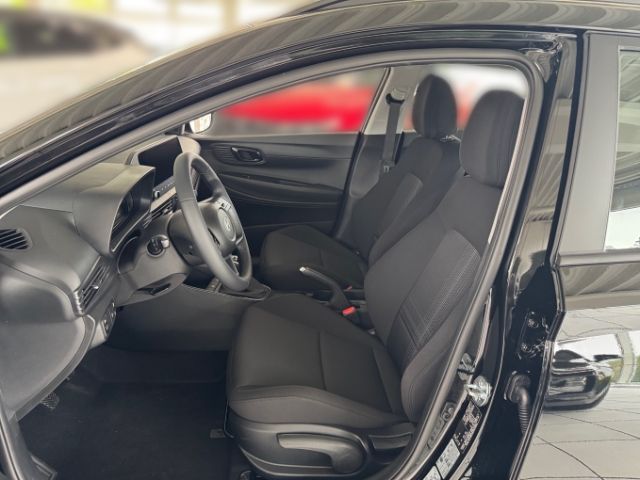Fahrzeugabbildung Hyundai BAYON FL (MY25) 1.0 T-GDI Select Navi Kamera Ein