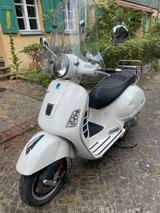 Vespa GTS Super 300 - VESPA WEIß