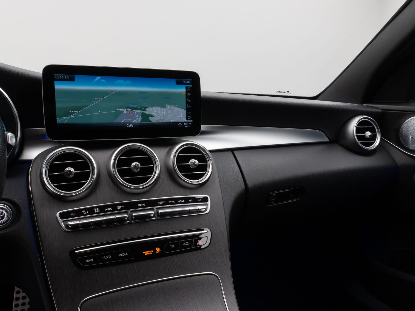 Fahrzeugabbildung Mercedes-Benz C 300d AMG Line 4Matic Kamera Burmester DAB