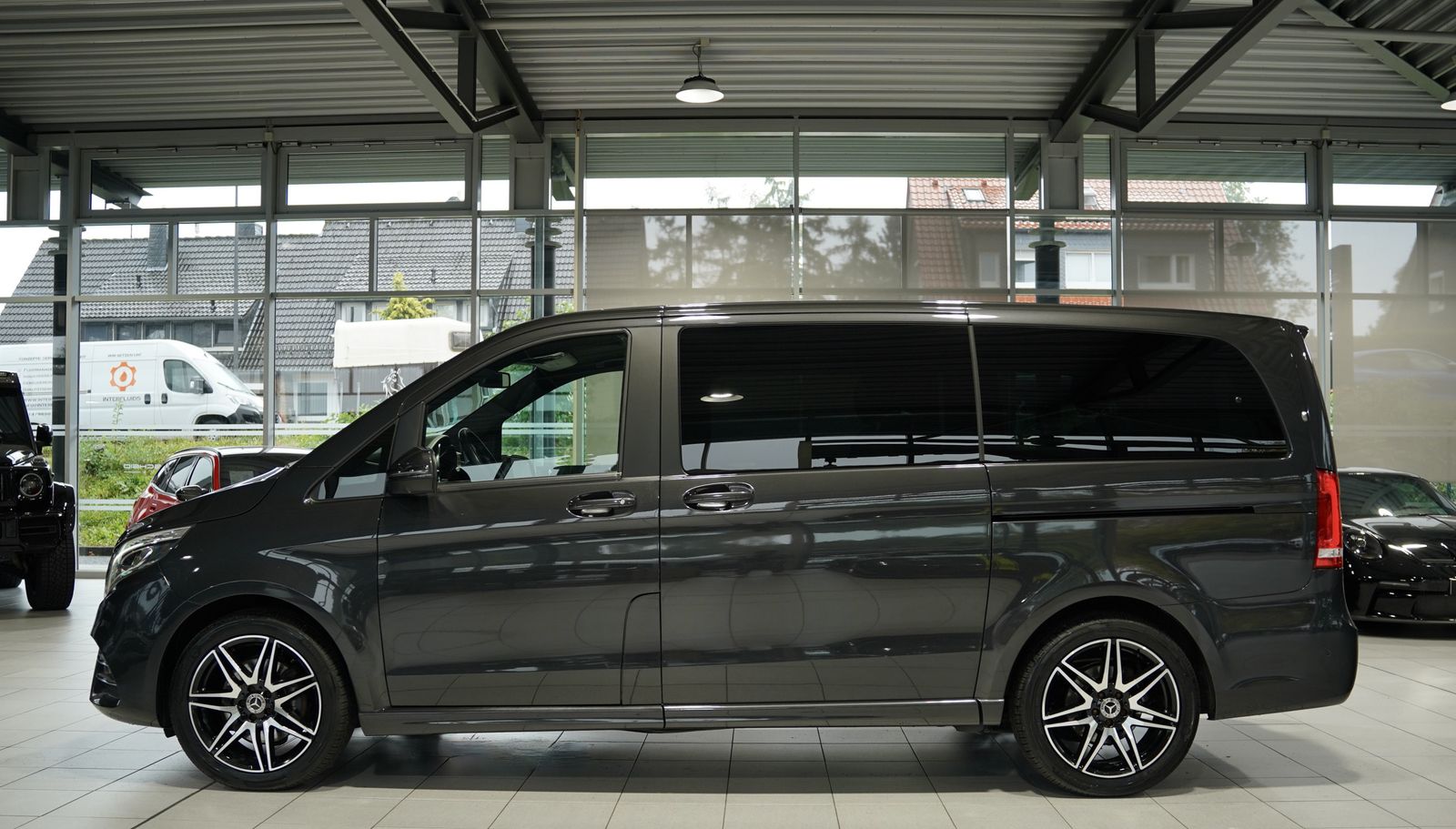 Mercedes Benz V 300