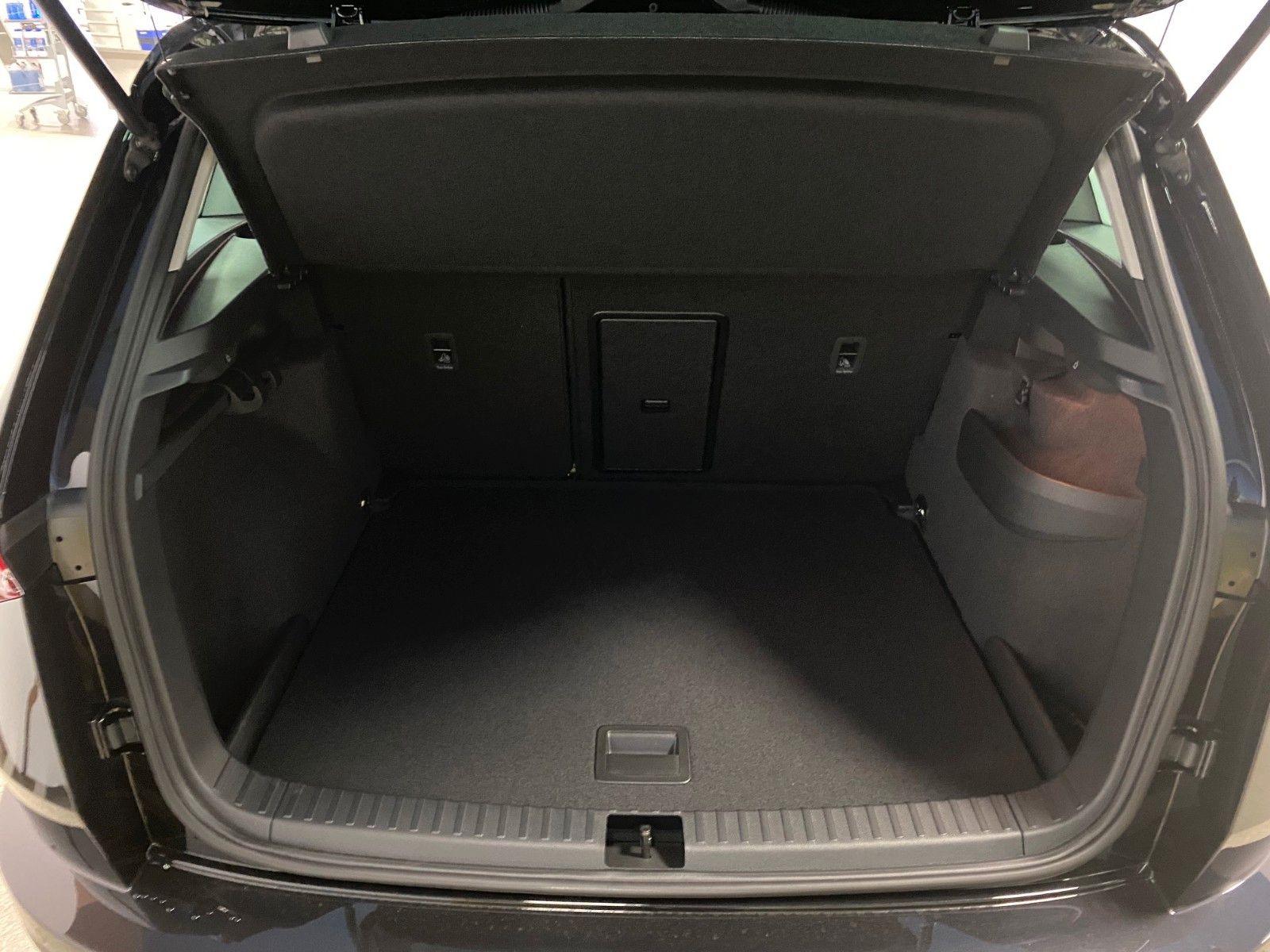 Fahrzeugabbildung SKODA Karoq 1.5 TSI DSG Selection+ACC+2030 Garantie+BC