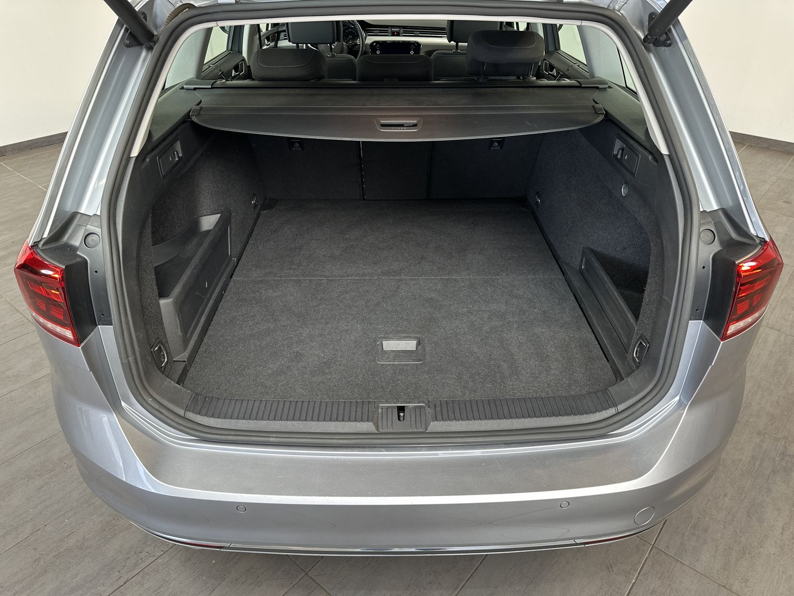 Fahrzeugabbildung Volkswagen Passat Variant 1.4 TSI DSG GTE NAV+LED+ACC+PANO