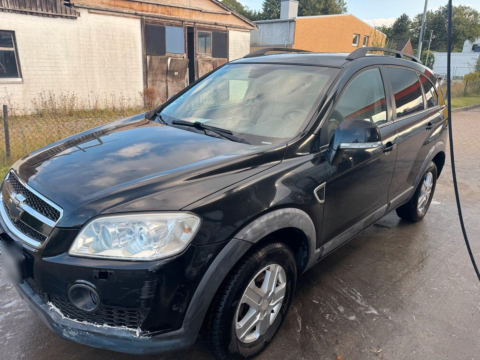 Chevrolet Captiva 2008 — interior