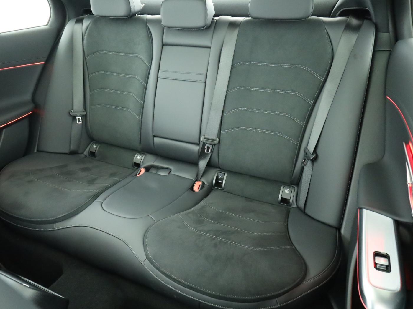 Mercedes-Benz E 200 AMG Adv*Pano*LED*Sitzhzg*Navi*19-Zoll*DAB*
