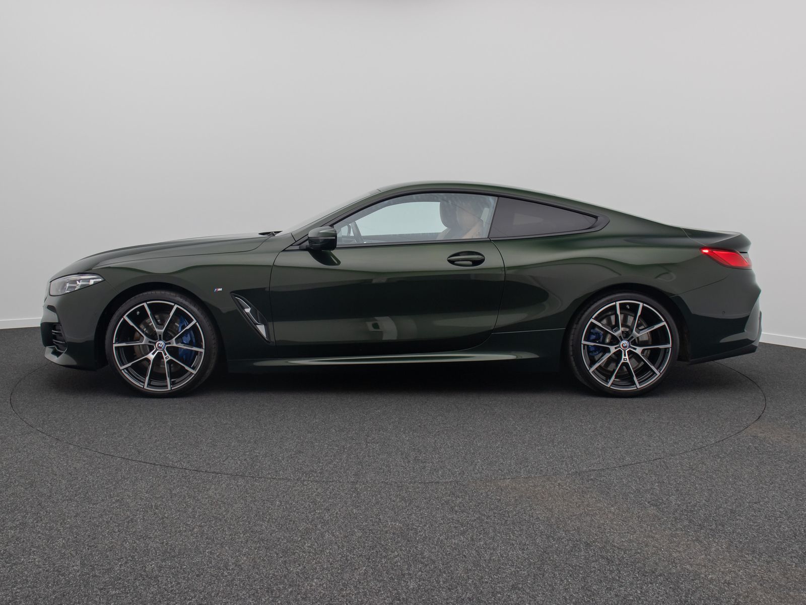 Fahrzeugabbildung BMW 840d xD M Sport Kamera HUD SoftCL DisplKey 20"
