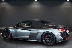 AUDI R8 Spyder 5.2 FSI quattro Performance - UPE 251k