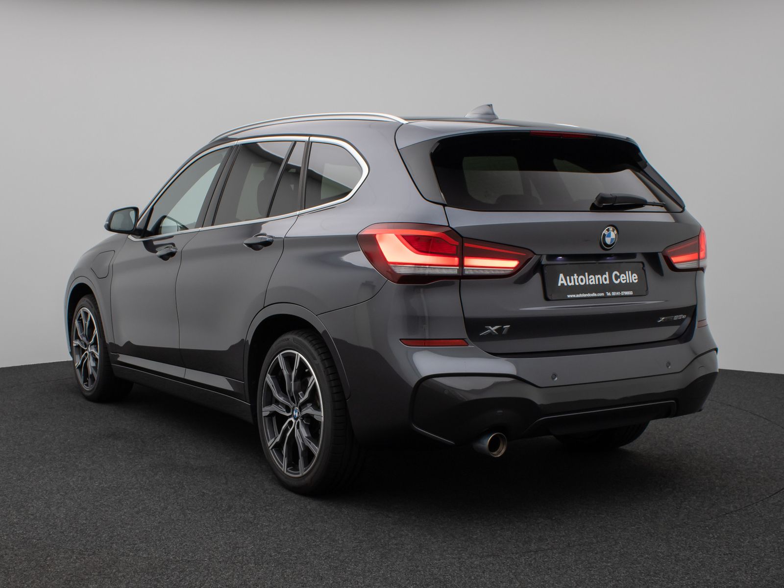 Fahrzeugabbildung BMW X1 xD25e M Sport Panorama Kamera HUD H/K Komfort