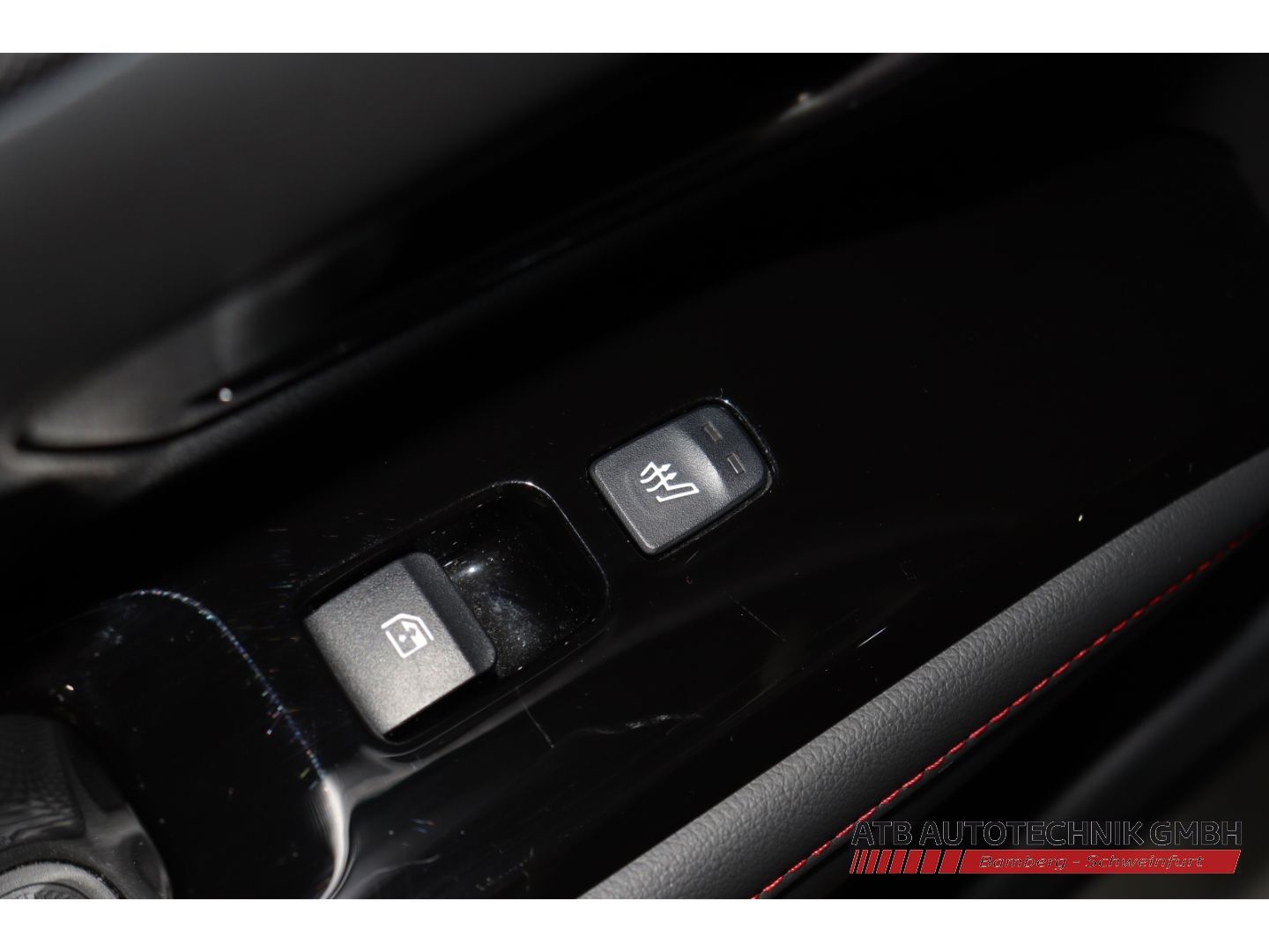 Fahrzeugabbildung Hyundai Tucson N-Line 1.6 T-GDi PHEV 4WD 98% SOH El. Pan