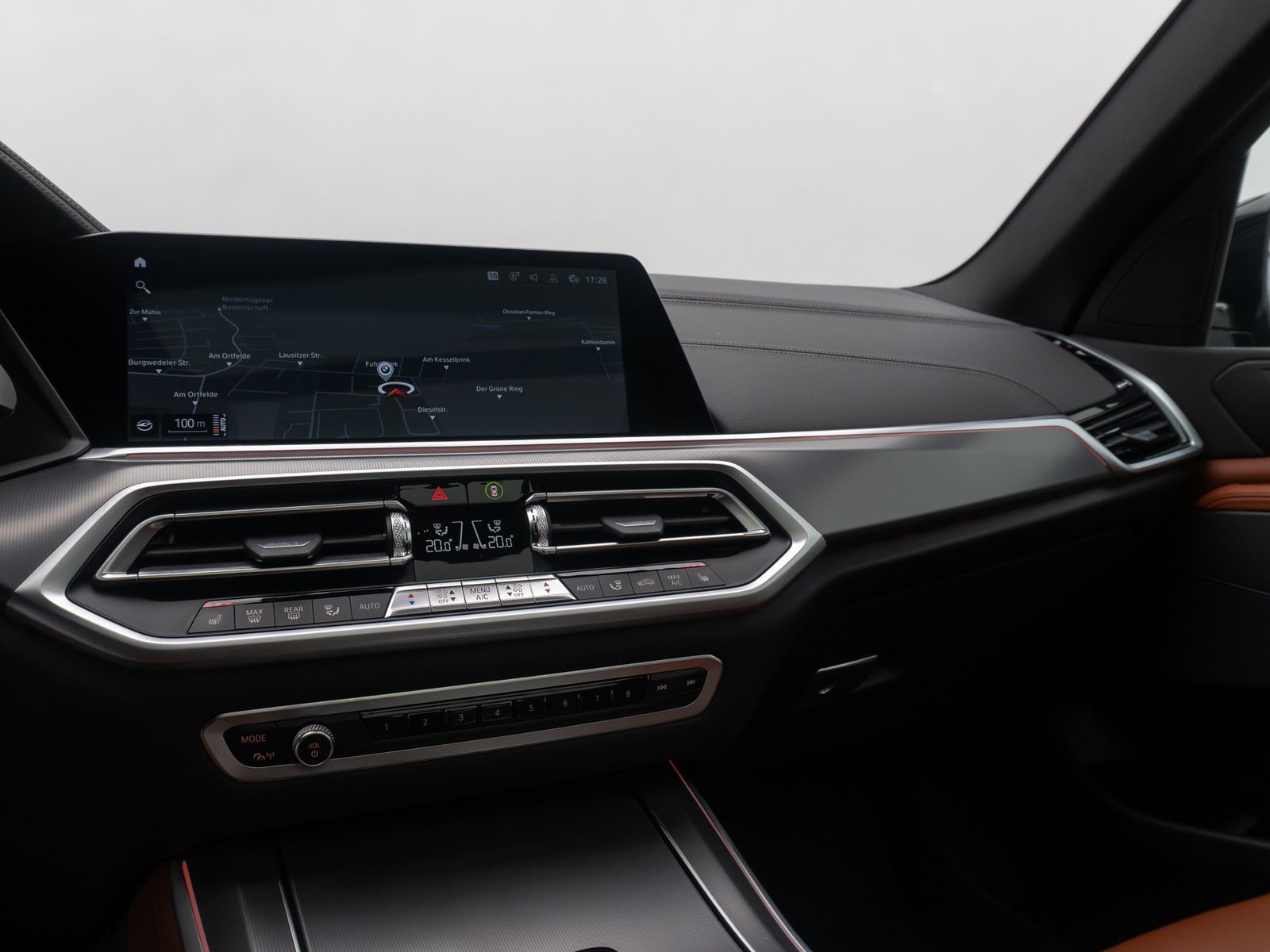 Fahrzeugabbildung BMW X5 xD30d M Sport 360°Laser ACC SoftCl DAB 22Zoll