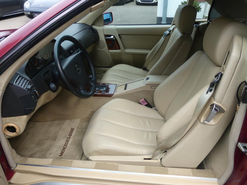 Mercedes-Benz SL 300