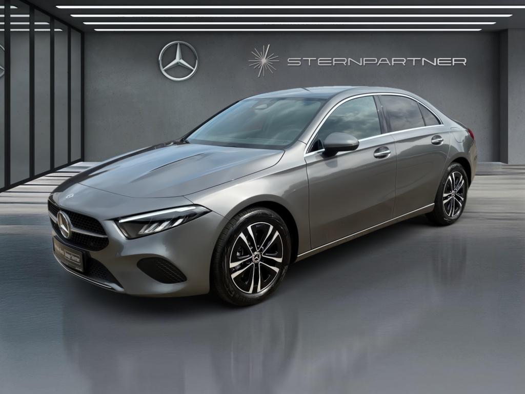 Mercedes-Benz A 200 Limousine Progr. Mbux Kamera LED Sitzh.
