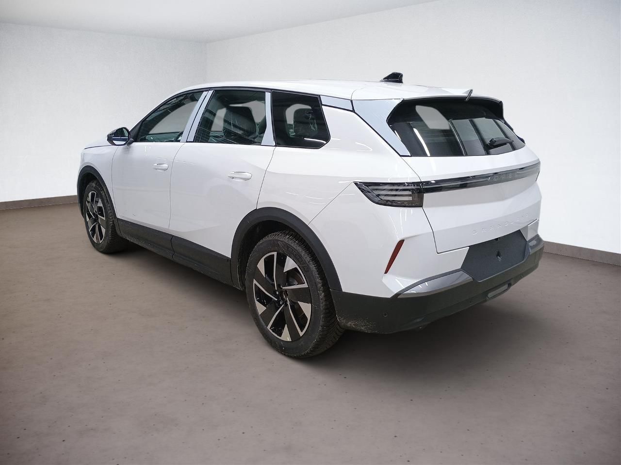 Fahrzeugabbildung Opel Grandland Edition MildHybrid 107KW 6e-DCT