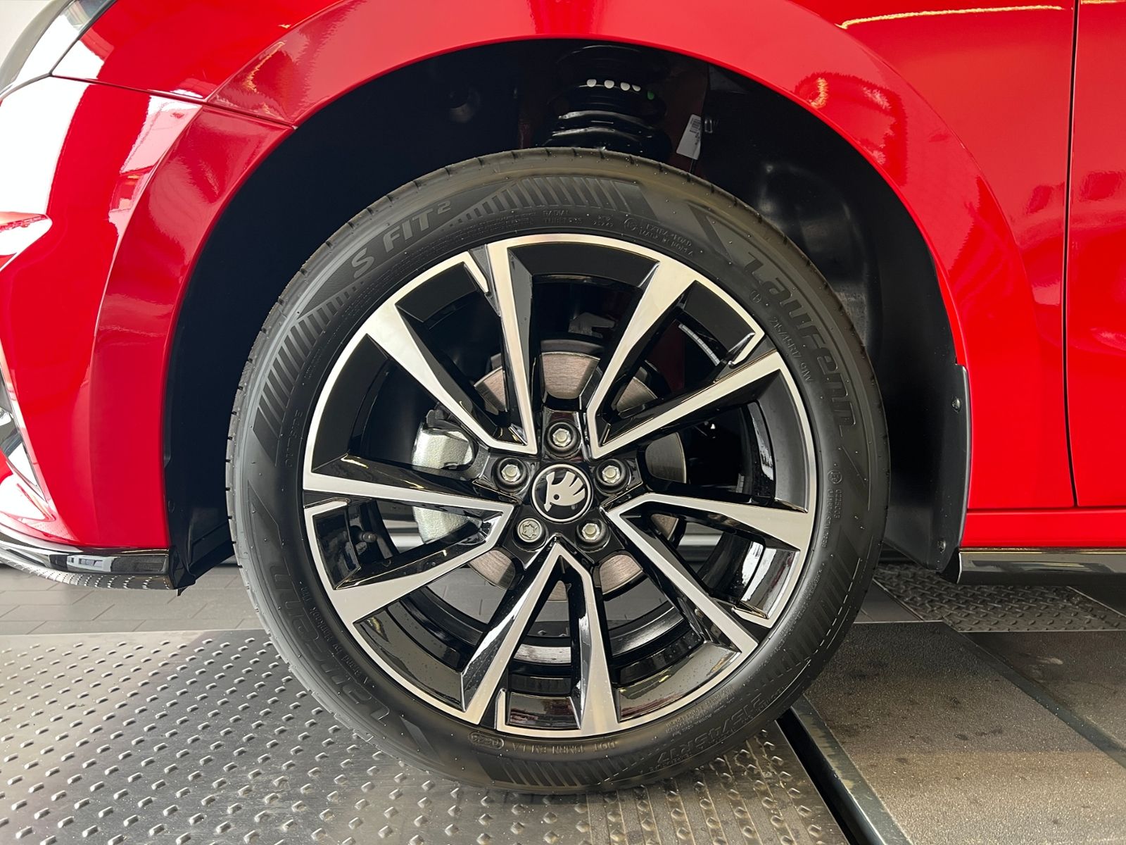 Fahrzeugabbildung SKODA Fabia Monte Carlo 1.0 TSI *LED, 17" LM-Felge, Kl