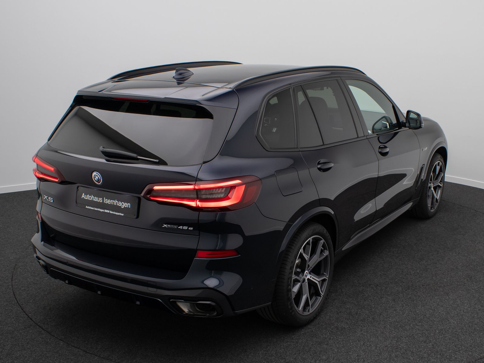 Fahrzeugabbildung BMW X5 xD45e M Sport Laser DAB HUD Komfort 21Zoll