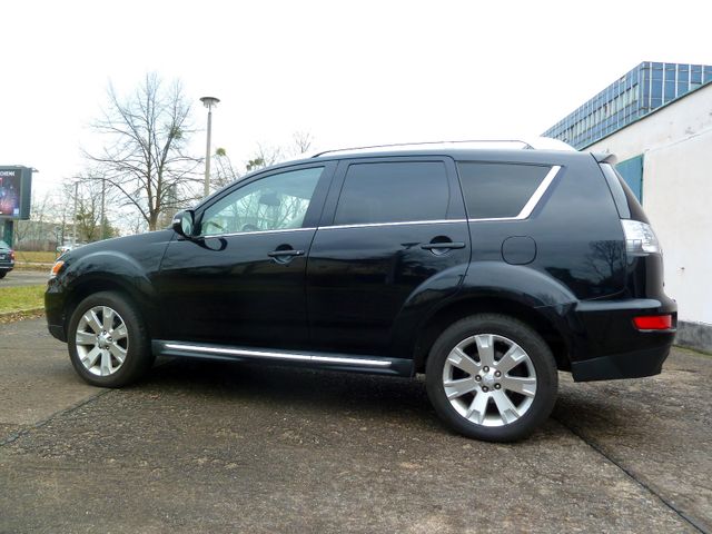 Mitsubishi Outlander 2,2d Aut Instyle 4WD Leder NAVI Xenon