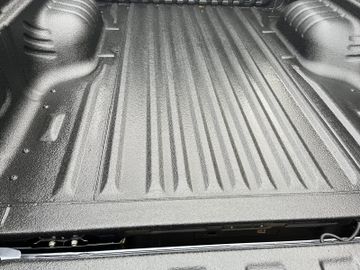 Bild 7 Isuzu D-Max Space Cab 4WD LS Automatik