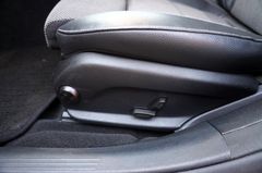 Fahrzeugabbildung Mercedes-Benz E 300 e Lim. Avantgarde 360-Kam Navi LED SHZ SD