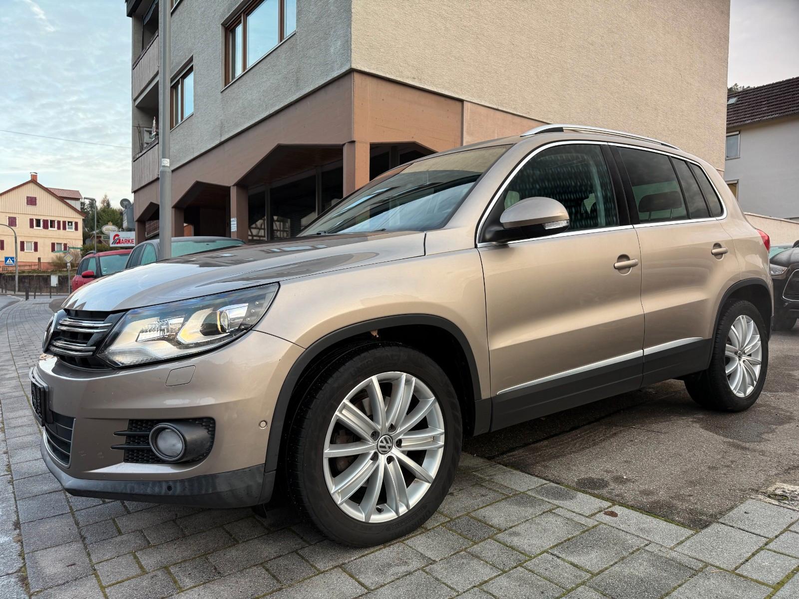 Volkswagen Tiguan Sport & Style *Vollleder, Xeno, Nav & Kam