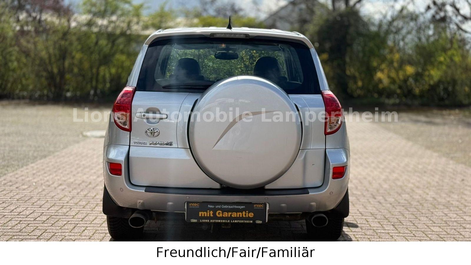 TOYOTA RAV 4 152 CH 4X4 BVM - EXECUTIVE -  Climatisation - VOLANT EN CUIR