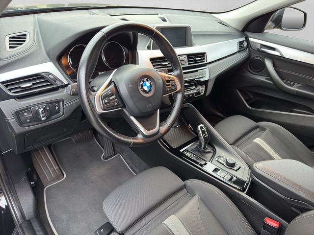 Fahrzeugabbildung BMW X2 18d sDrive Automatik+LED+DAB+Sportsitze+PDC