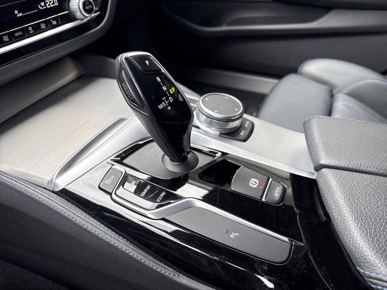 BMW 530dA xDr T M SPORT LivePro,AHK,StHzg,St+Go,Kam