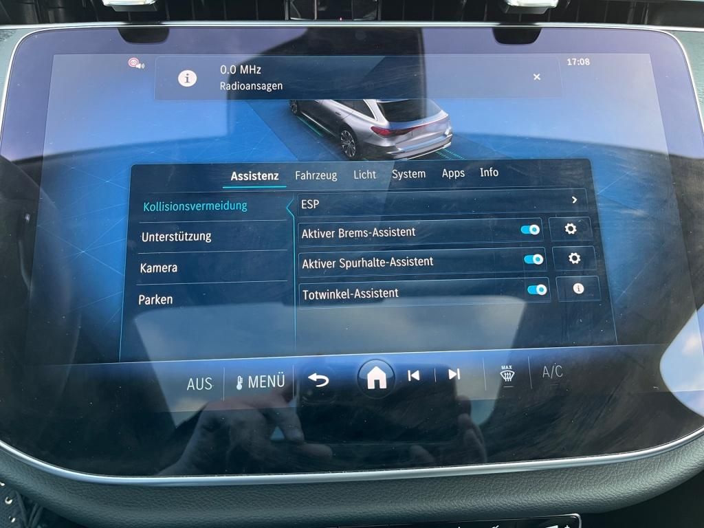 Fahrzeugabbildung Mercedes-Benz E 200 T Avantg. Pano Navi LED KeyLess Totw.