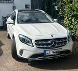 Mercedes-Benz GLA 180 -Sport Utility Vehicle - Mercedes-Benz GLA 180 von privat