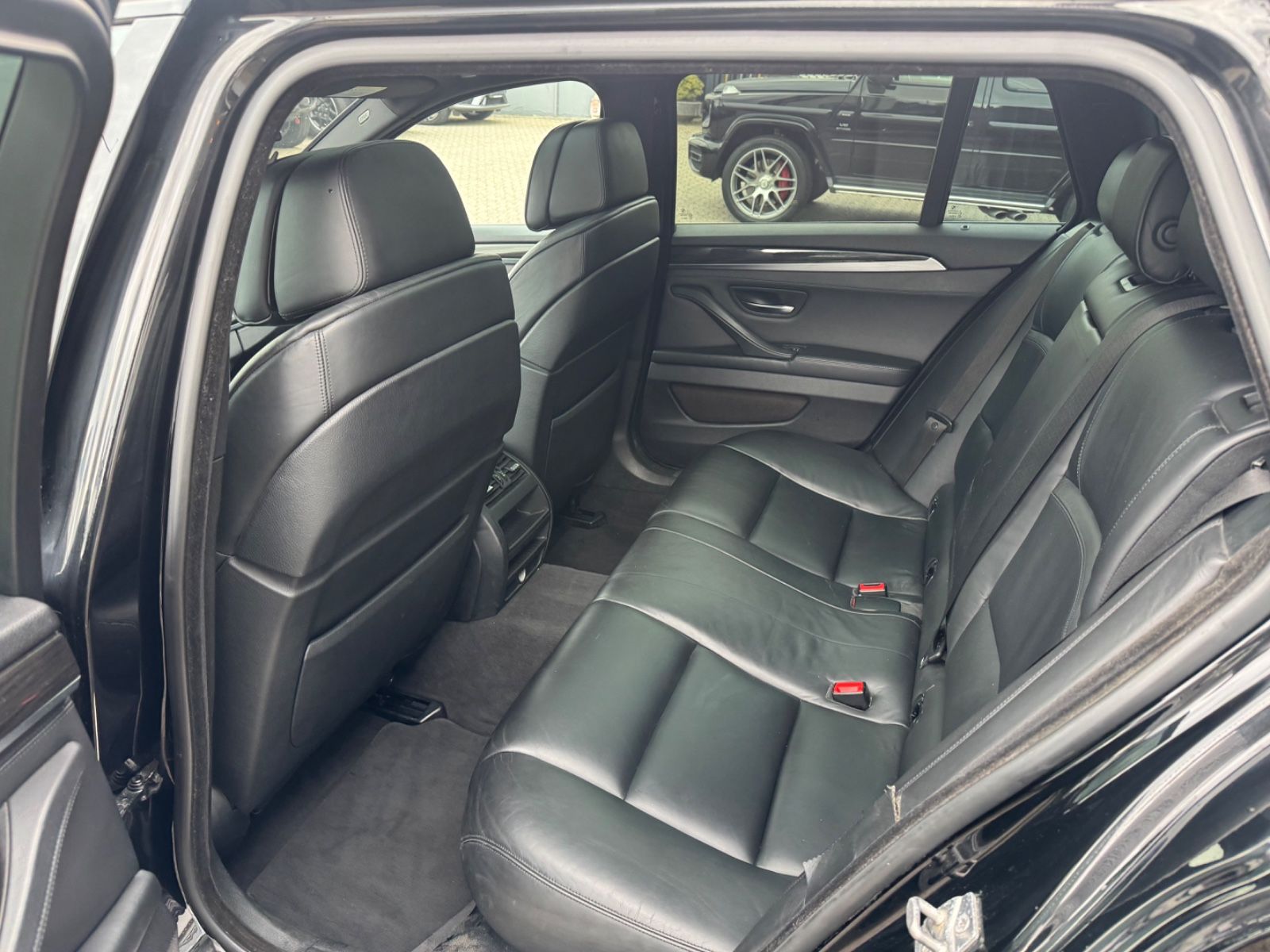 Fahrzeugabbildung BMW 535 d M-Paket/Pano/Leder/R-Cam/ACC/Memory/HUD