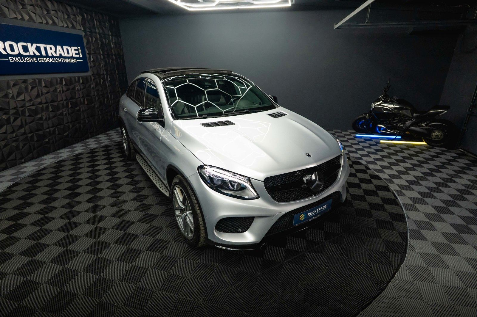 Fahrzeugabbildung Mercedes-Benz GLE 350d Coupe 4Matic AMG Night *Pano*ACC*LED*