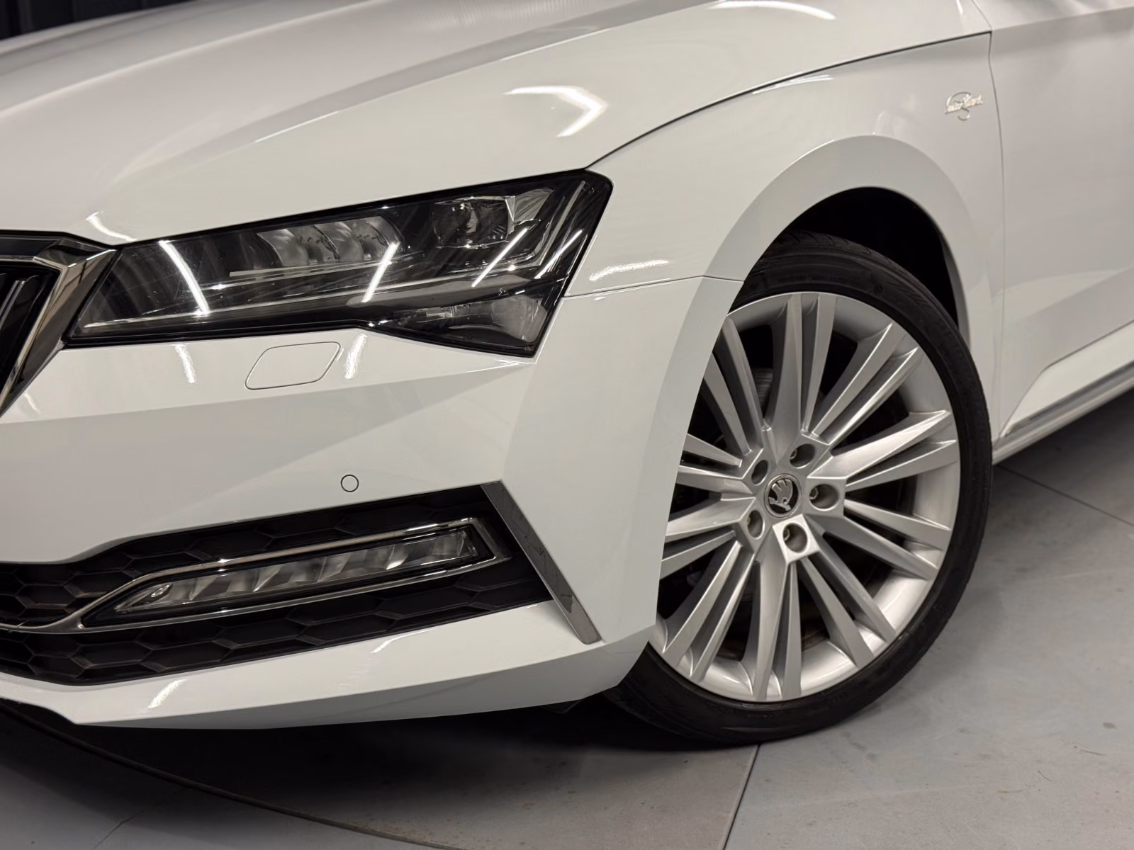 Skoda Superb Combi L&K *19Zoll*LEDER/Braun*SitzKlima*, миниатюра 3
