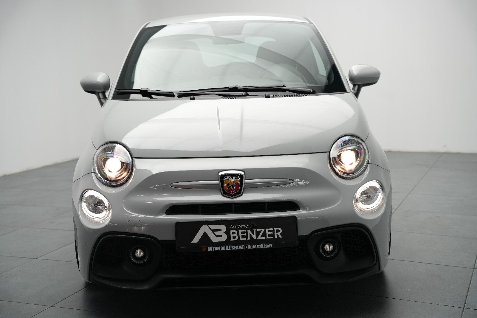 Fahrzeugabbildung Fiat Abarth 500 595 *BeatsAudio*SportsitzeAbarth*PDC*