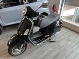 Vespa GTS 125 Classic Schwarz nur 2500 km !!! - Offers matching your search criteria