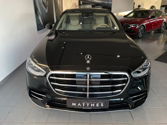 Fahrzeugabbildung Mercedes-Benz S 580 e 4Matic Lang AMG-Line/TV-Tuner/Burmester/