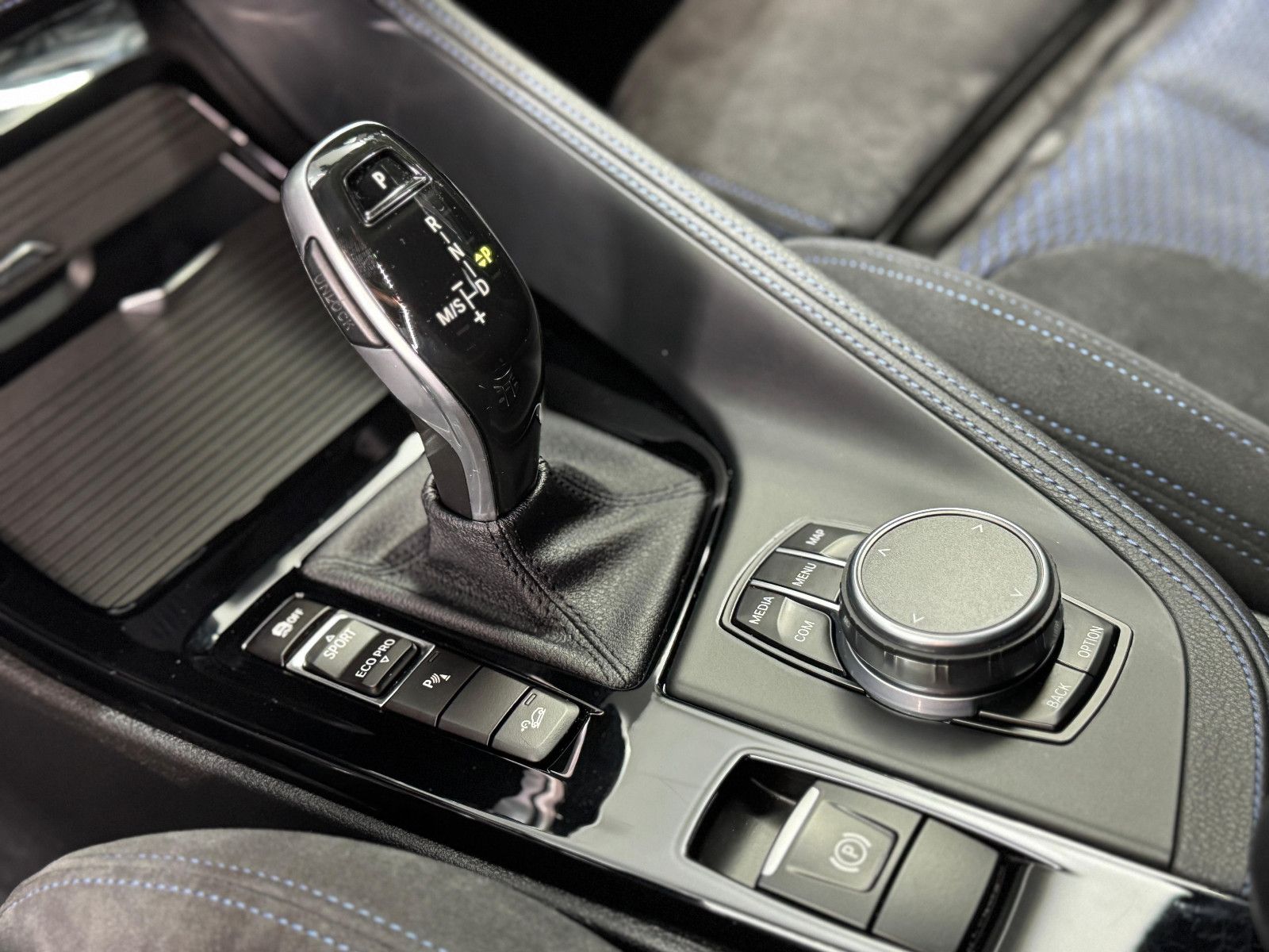 Fahrzeugabbildung BMW BMW X2 20d|M Sport|Individual|AHK|Kamera|
