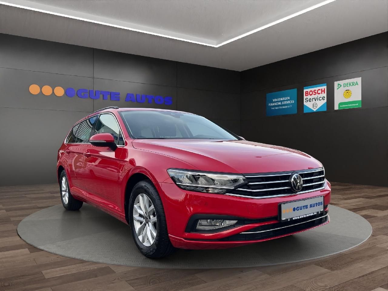 Volkswagen Passat Variant Business · DSG7 · Navi · SHZ · LED