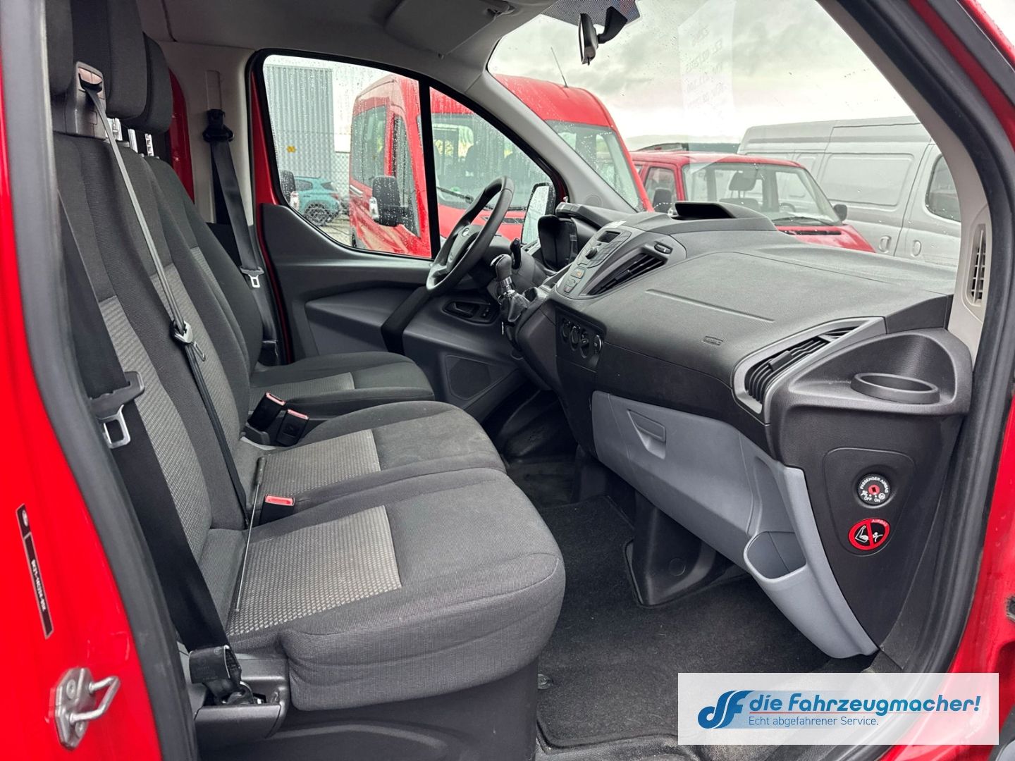 Fahrzeugabbildung Ford Transit Custom Tourneo 300 L1 *2296