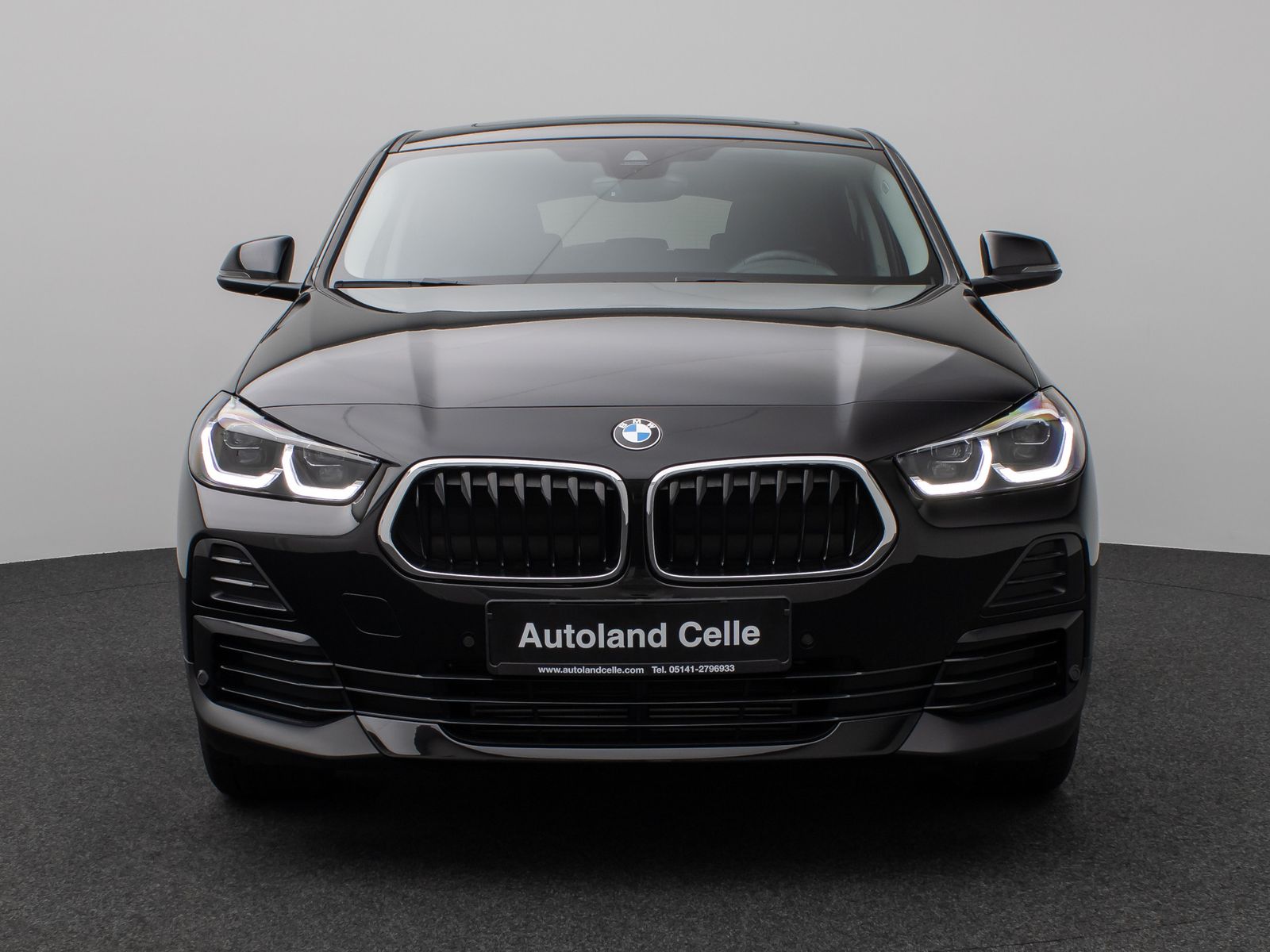 Fahrzeugabbildung BMW X2 sD18i Panorama Parkassist DAB HiFi AHK LED