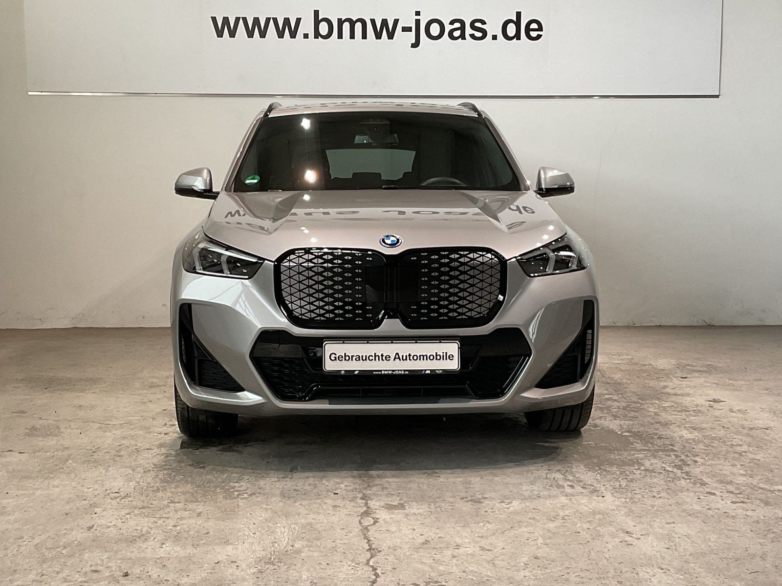 Fahrzeugabbildung BMW iX1 xDrive30 M Sportpaket | Panorama Glasdach |