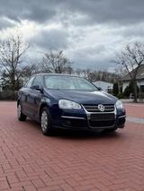 Volkswagen Jetta 1.6 FSI, 1. Hand, sehr ... - Volkswagen Jetta: Se