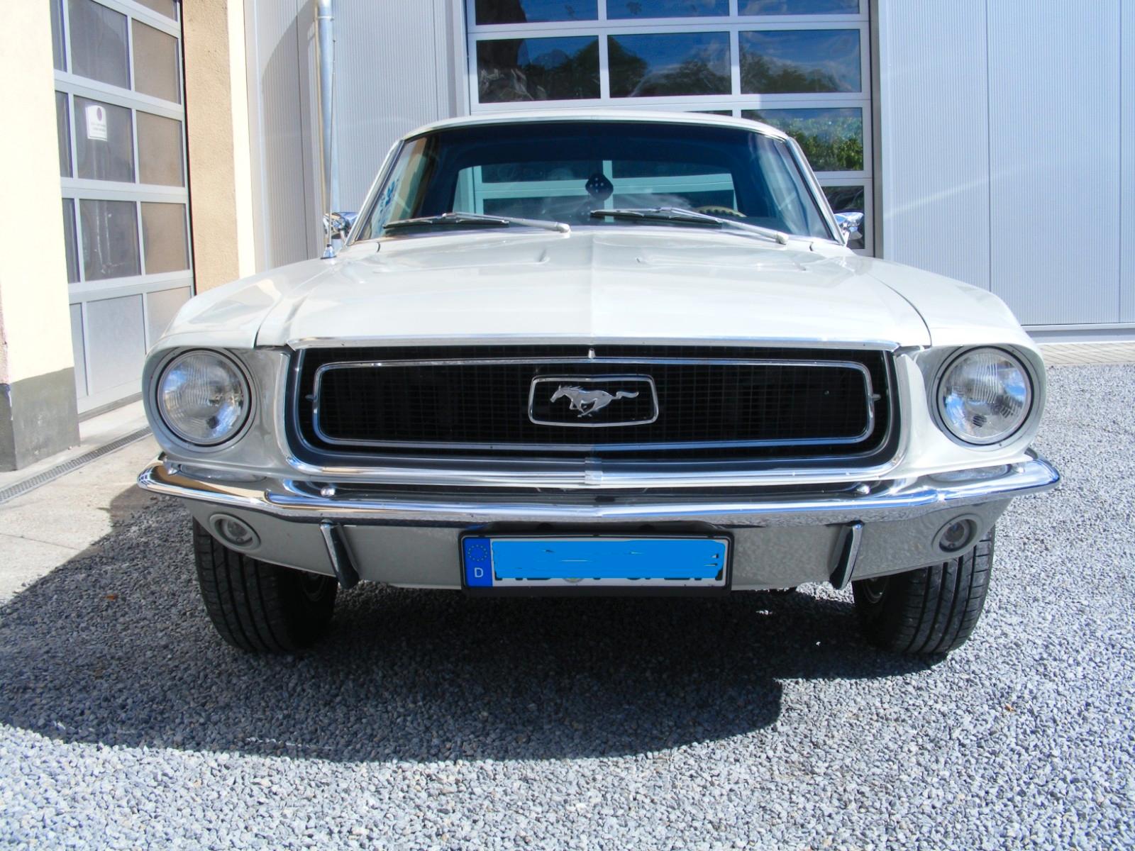 Ford Mustang 4-7 V8 2-door Hardtop in Top Zustand