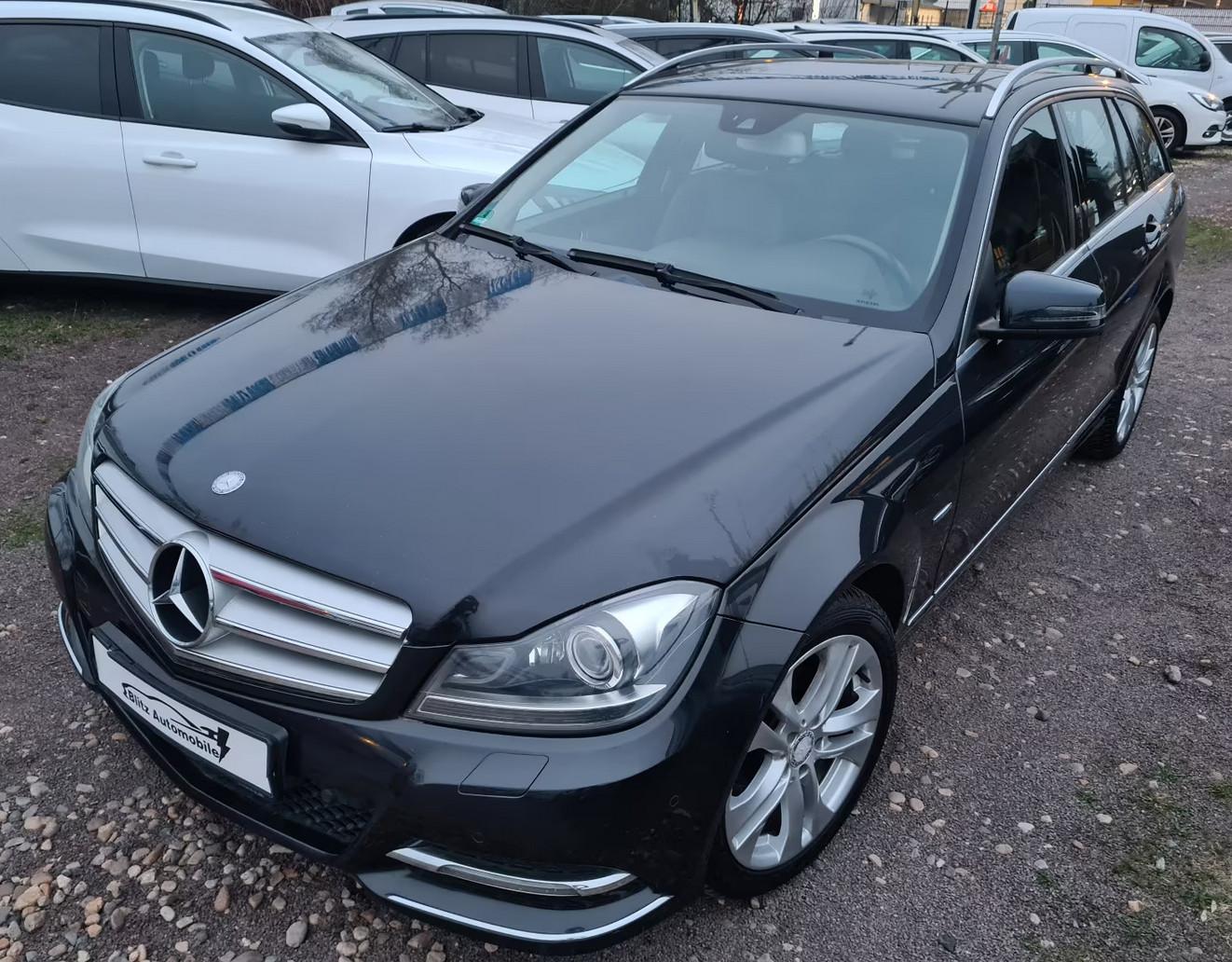 Mercedes-Benz C200 2011 — photo 17