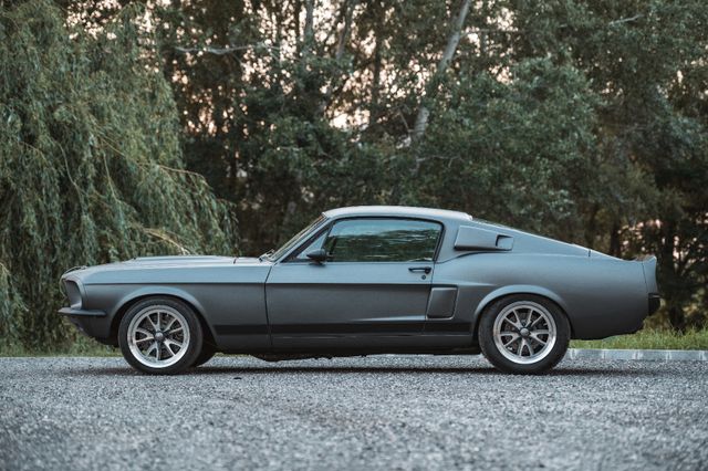 Ford Mustang RESTOMOD