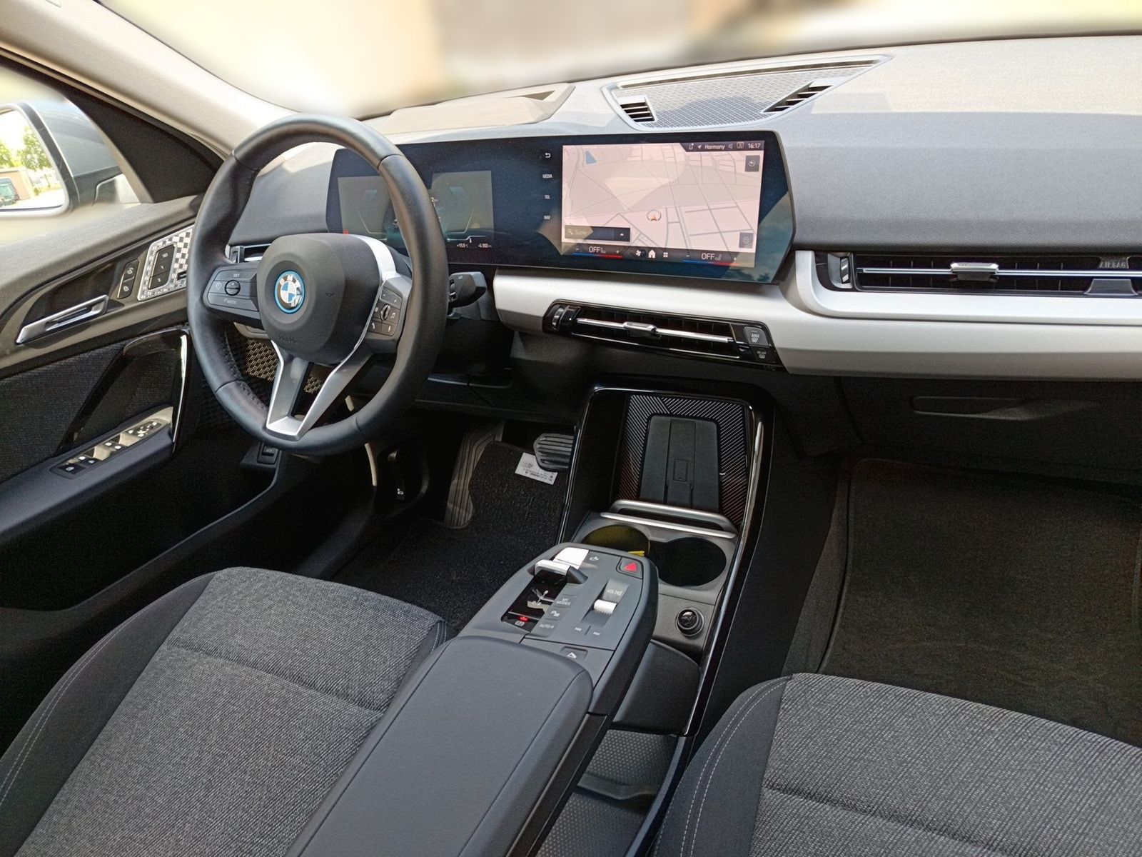 BMW iX2 - Bild 24