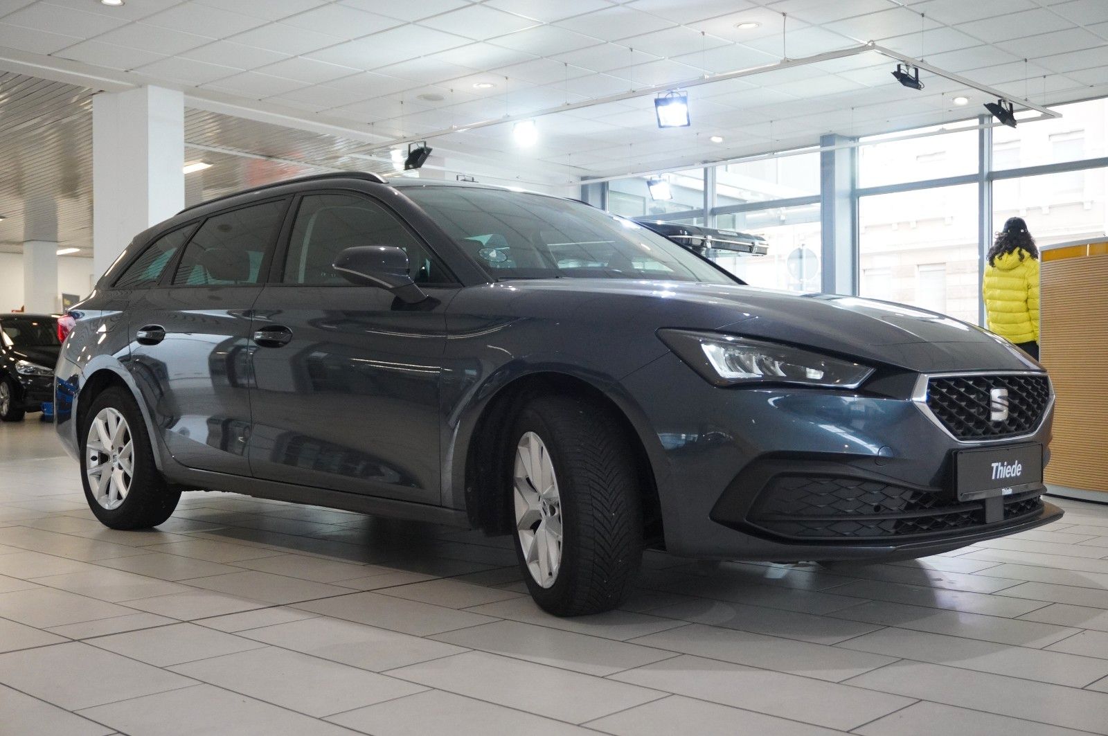 Fahrzeugabbildung SEAT Leon ST 1.0 E-TSI STYLE DSG NAVI/LED/KAMERA/DAB+