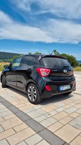 Hyundai i10 1.2 FIFA Edition, Temp, Lkr Hz, Sitz Hz,... - Hyundai i10: Schwarz